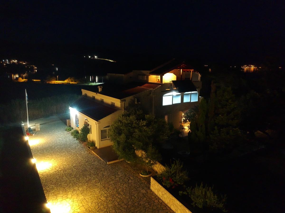 Apartments Dinko Новалья Экстерьер фото